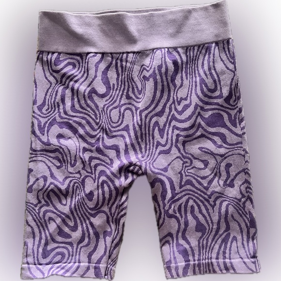 printed active shorts - Picture 1 of 1